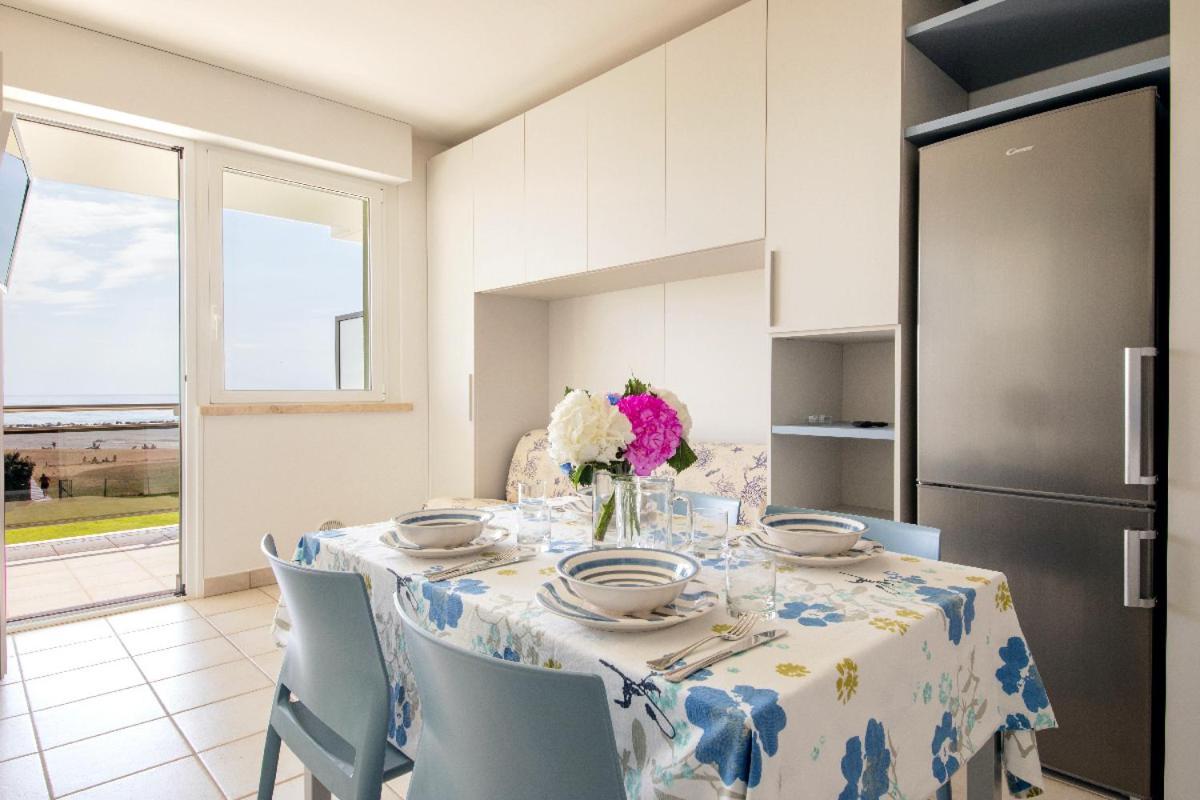 Residence Brezza Di Mare San Benedetto del Tronto Dış mekan fotoğraf